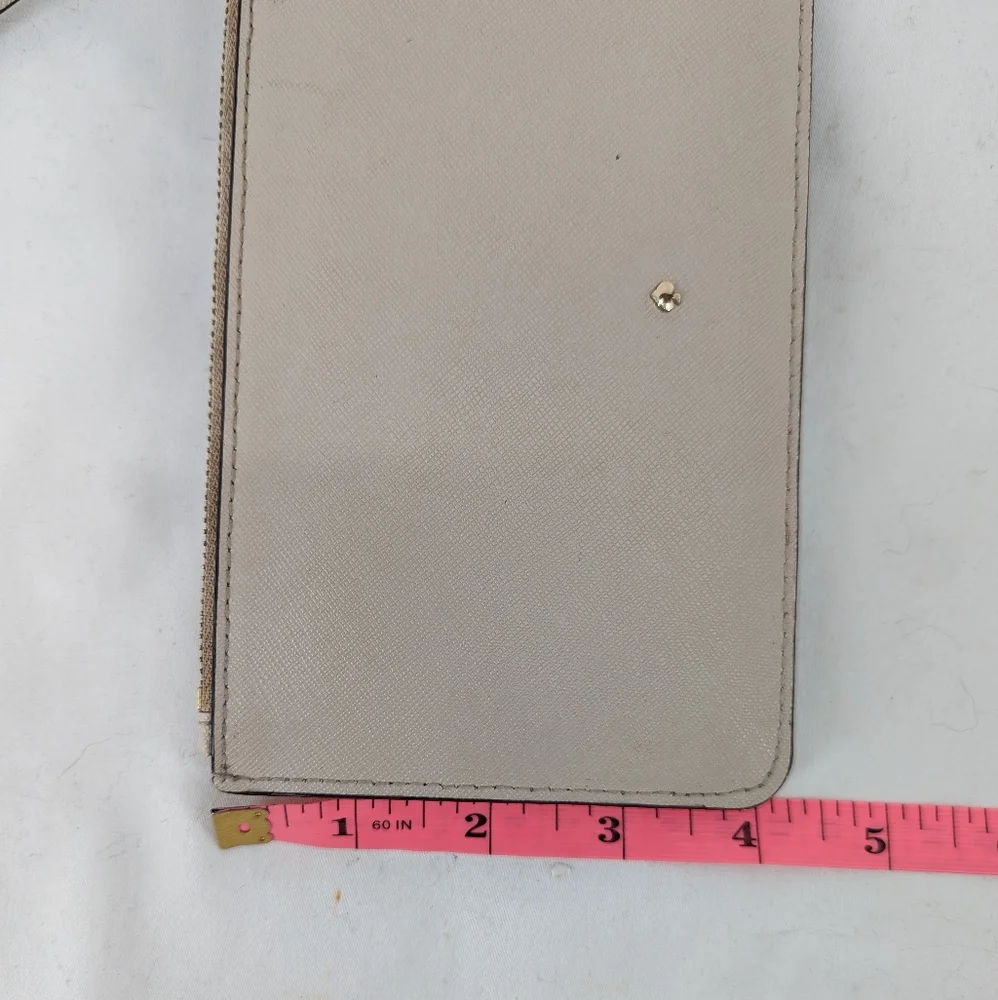 Kate Spade New York Cedar Street Karoliner Wristlet Crisp Linen - Picture 10 of 12